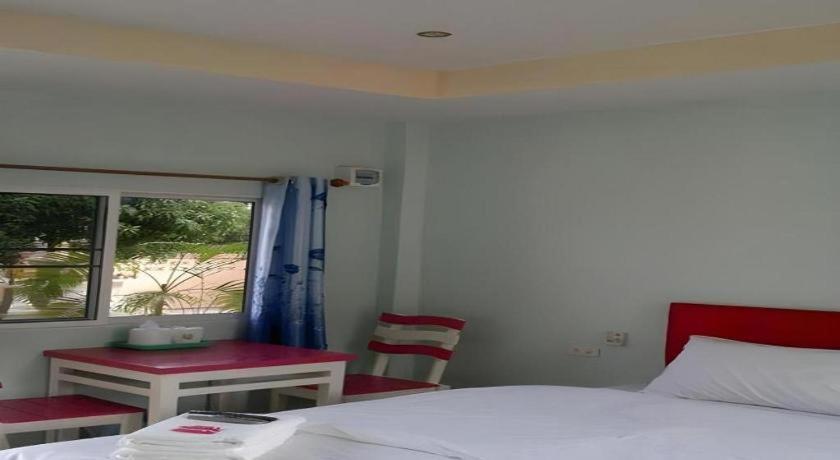 Wattana Hill Resort Sattahip Extérieur photo
