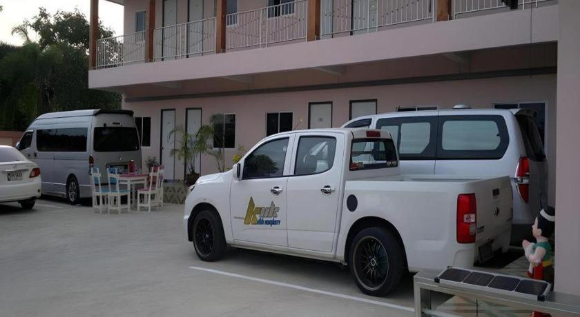 Wattana Hill Resort Sattahip Extérieur photo