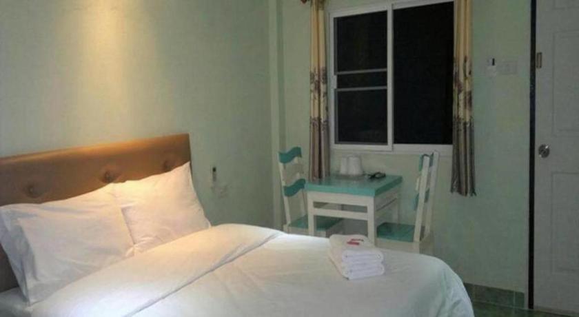 Wattana Hill Resort Sattahip Extérieur photo