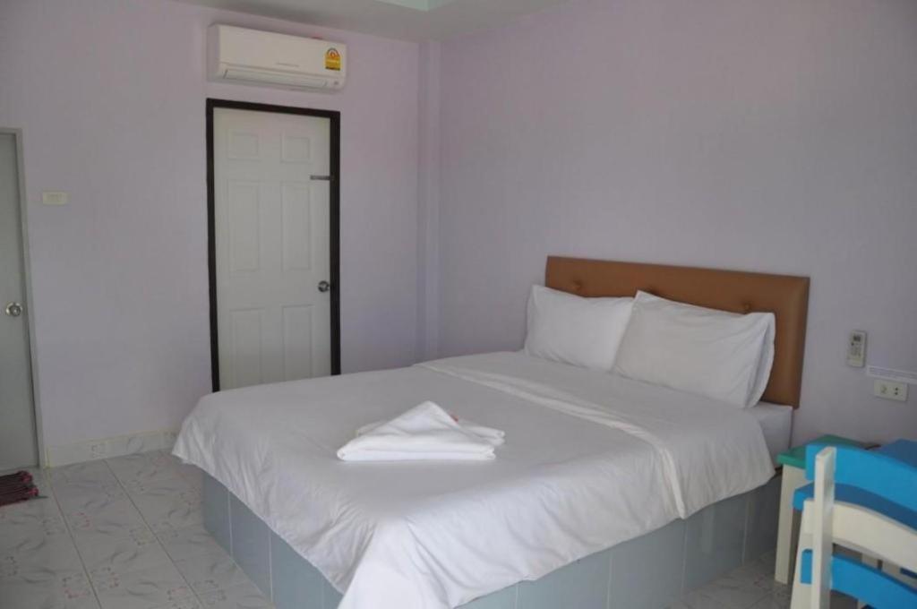 Wattana Hill Resort Sattahip Extérieur photo