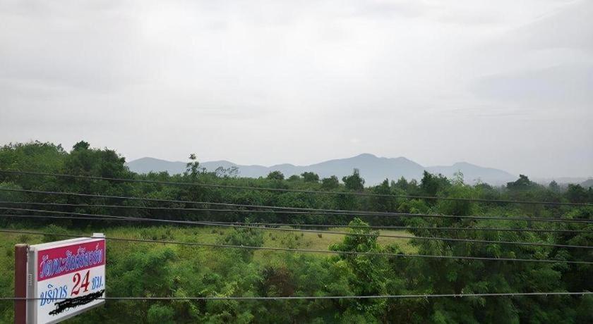 Wattana Hill Resort Sattahip Extérieur photo