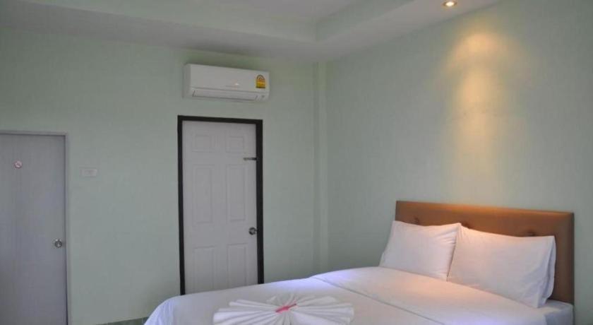 Wattana Hill Resort Sattahip Extérieur photo