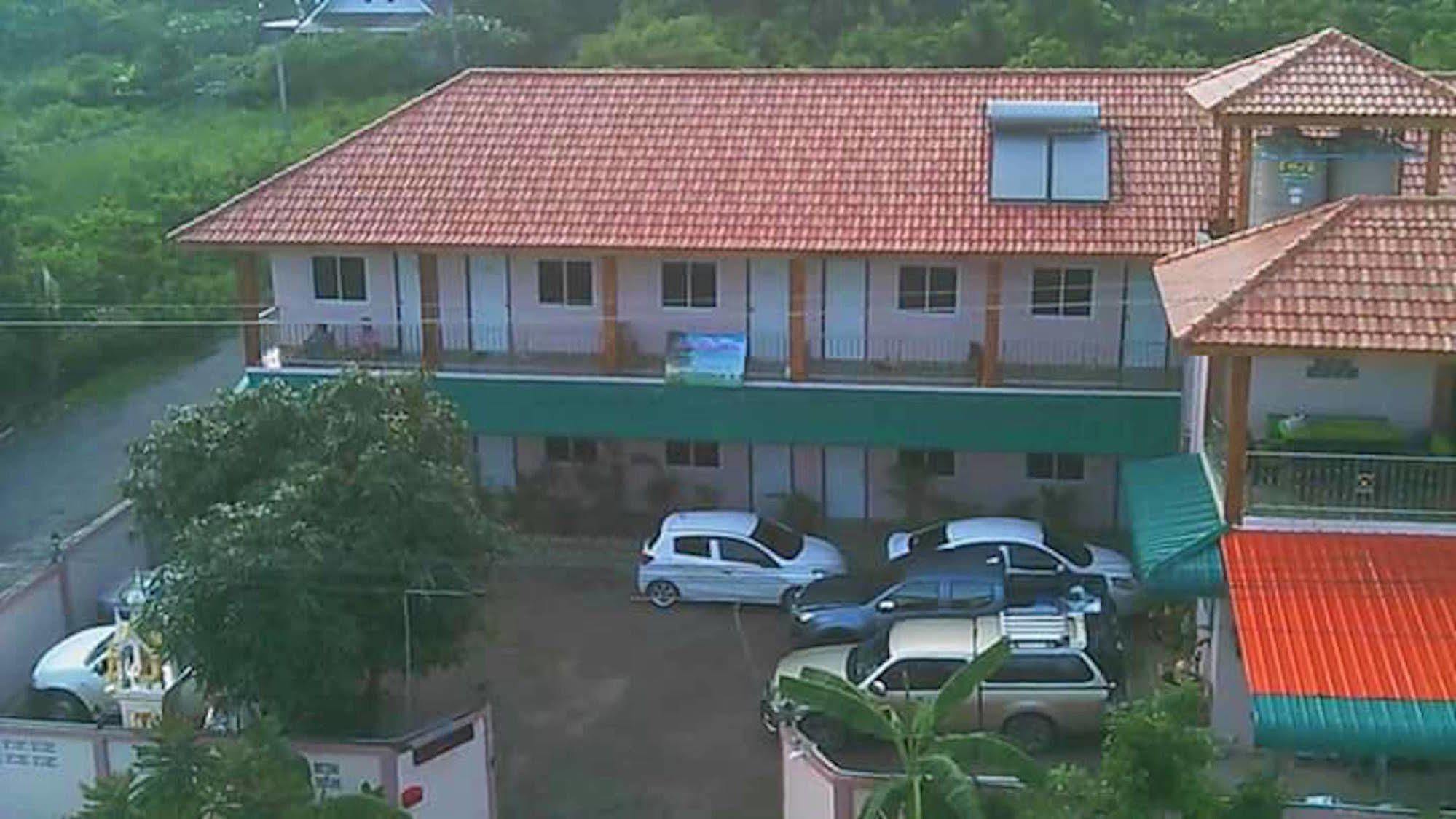 Wattana Hill Resort Sattahip Extérieur photo